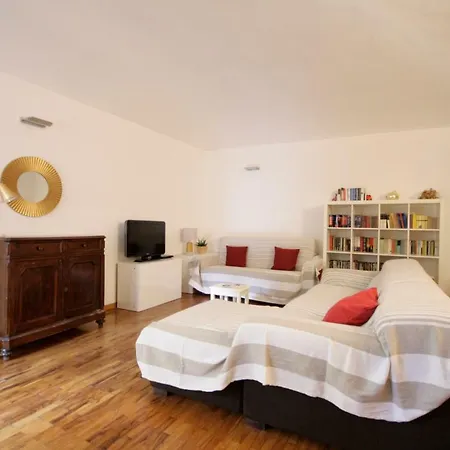 Gran Con Posto Auto! Apartment
